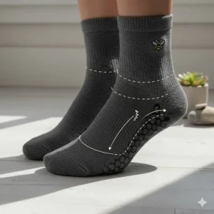 Detailed illustration showing the compression arch support and snug fit of Lucky Honey socks.